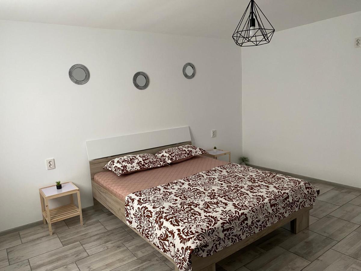 Camere De Inchiriat David Casa David Corbu Luaran gambar