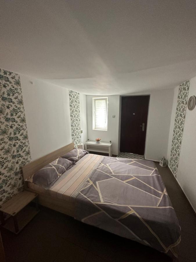 Camere De Inchiriat David Casa David Corbu Luaran gambar